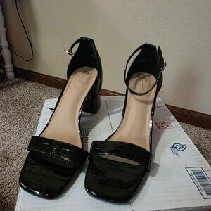 CATO 11W NWOT Black Blocked Heels